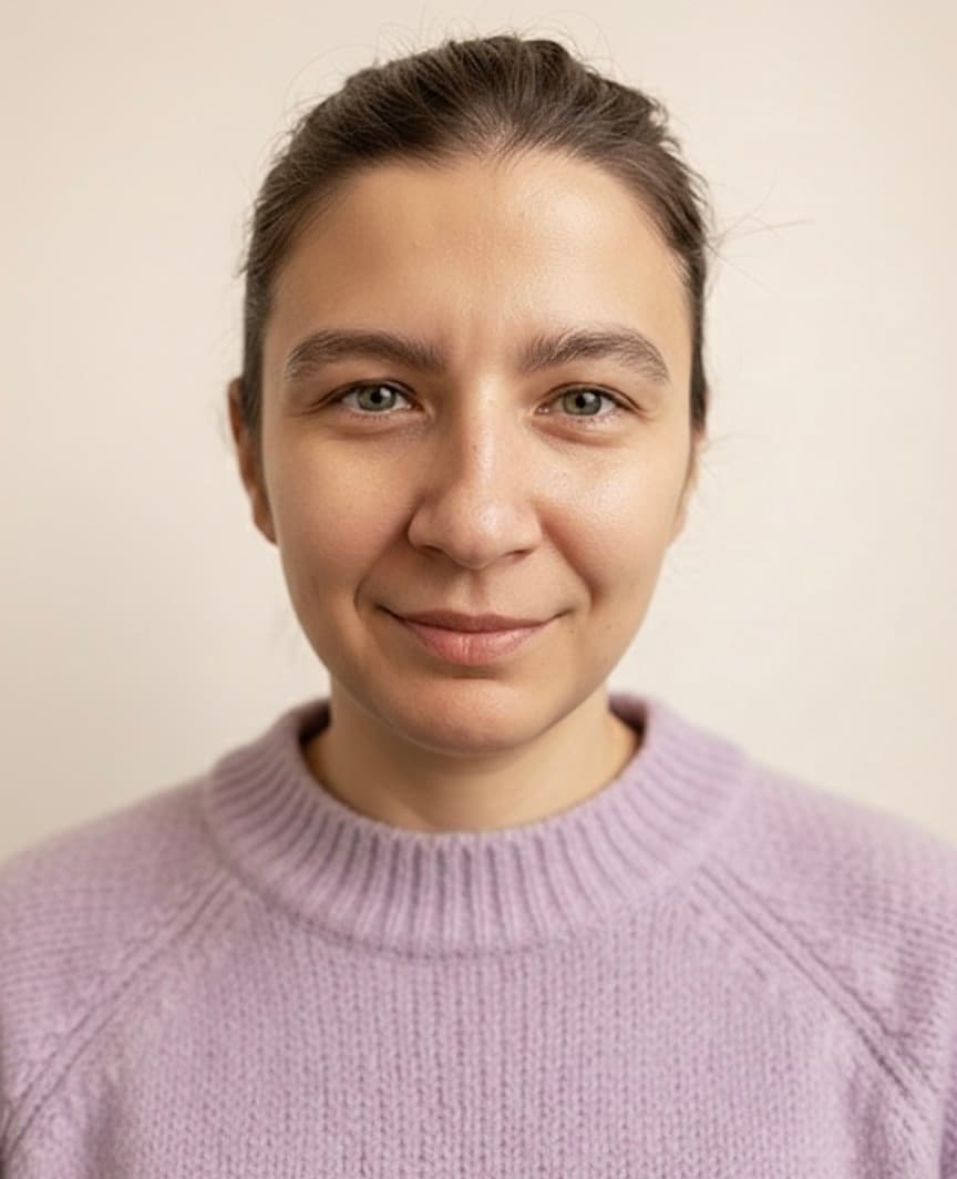 Portrait of Olga Alabugina, freelance language teacher